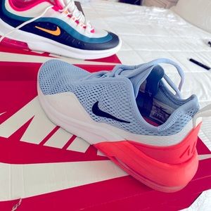 Women Nike Air Max Axis